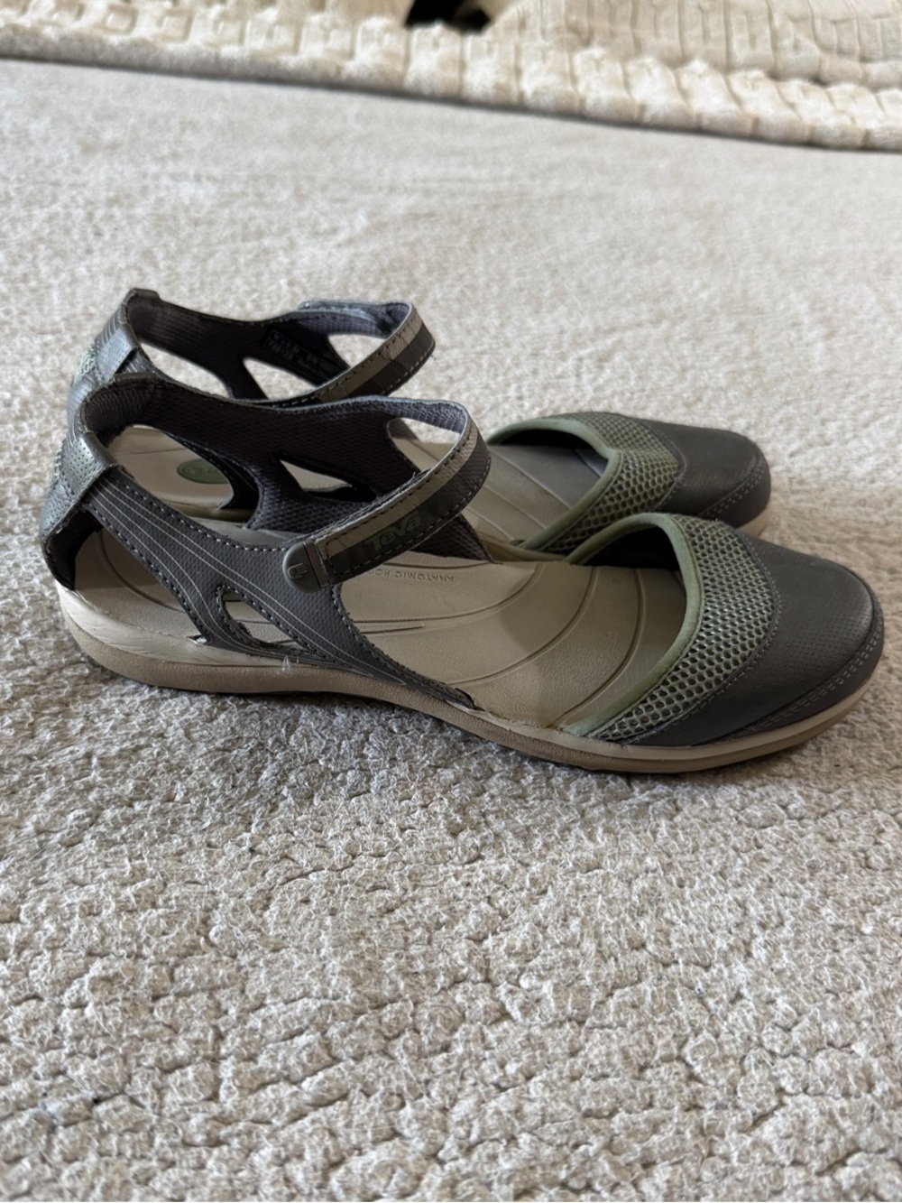 Teva Women's Olive Green and Gray Sport Sandals 9.5